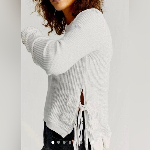 Free People One Interlaken Cropped Thermal . - Picture 3 of 7